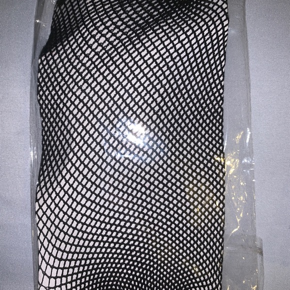 SOLD Two pairs of mesh ankle socks! - Picture 3 of 5